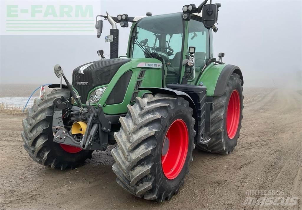 Fendt Vario 718 Traktorit