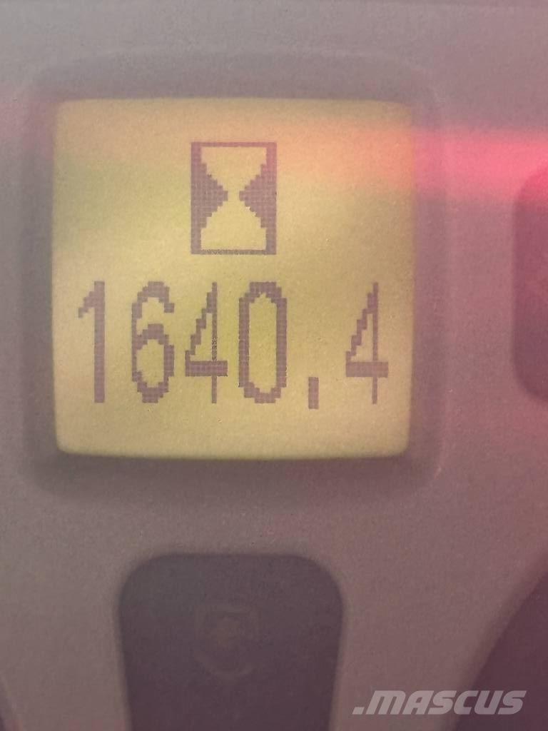 New Holland T 5040 Traktorit