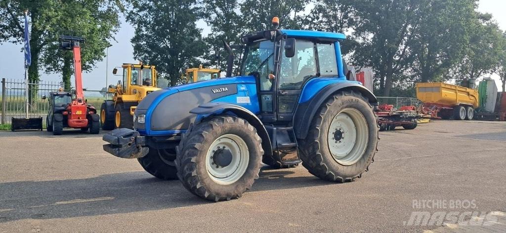 Valtra T160 Traktorit