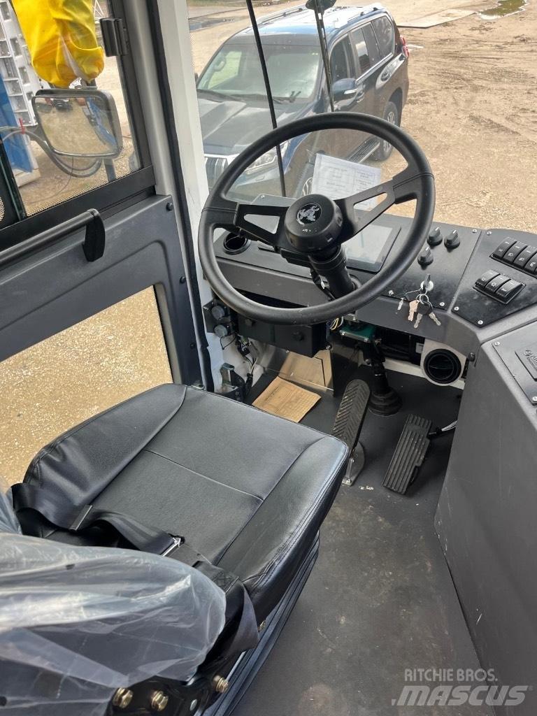 XCMG XPT70K Terminaalitraktorit