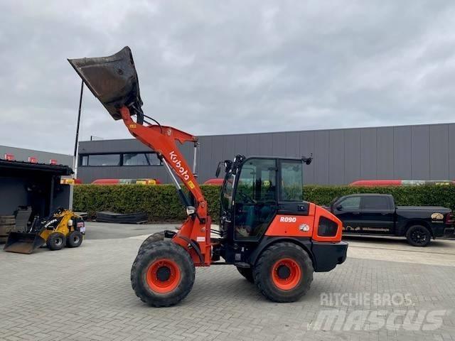 Kubota R 090 Pyöräkuormaajat