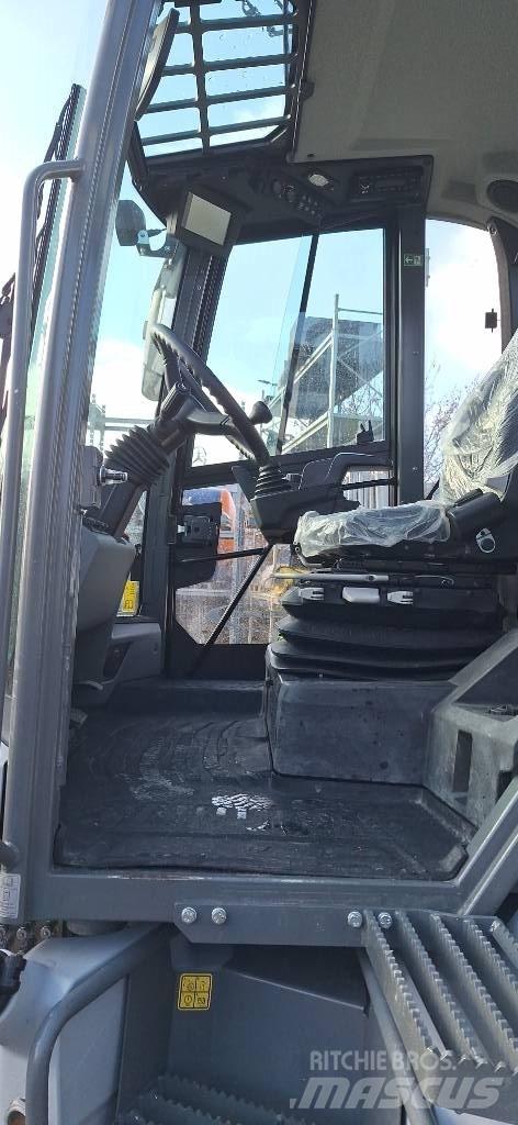 Kramer 8155 Stufe V Pyöräkuormaajat