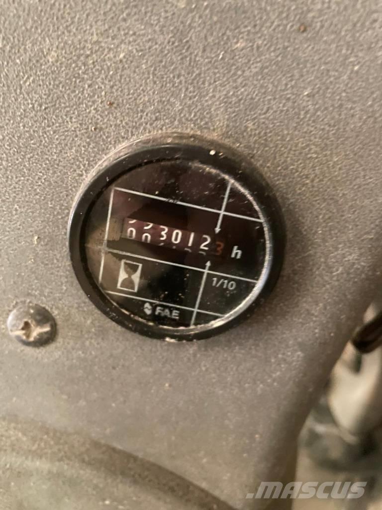 New Holland W 270 B Pyöräkuormaajat