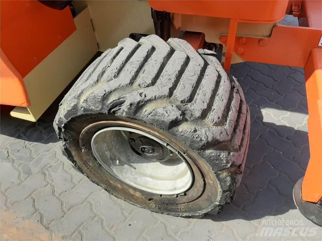 JLG 4394RT Saksilavat