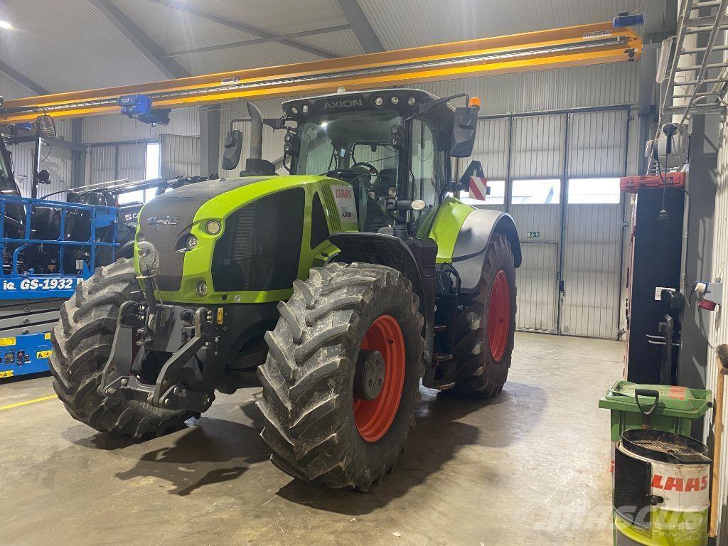 CLAAS Axion 930 Traktorit