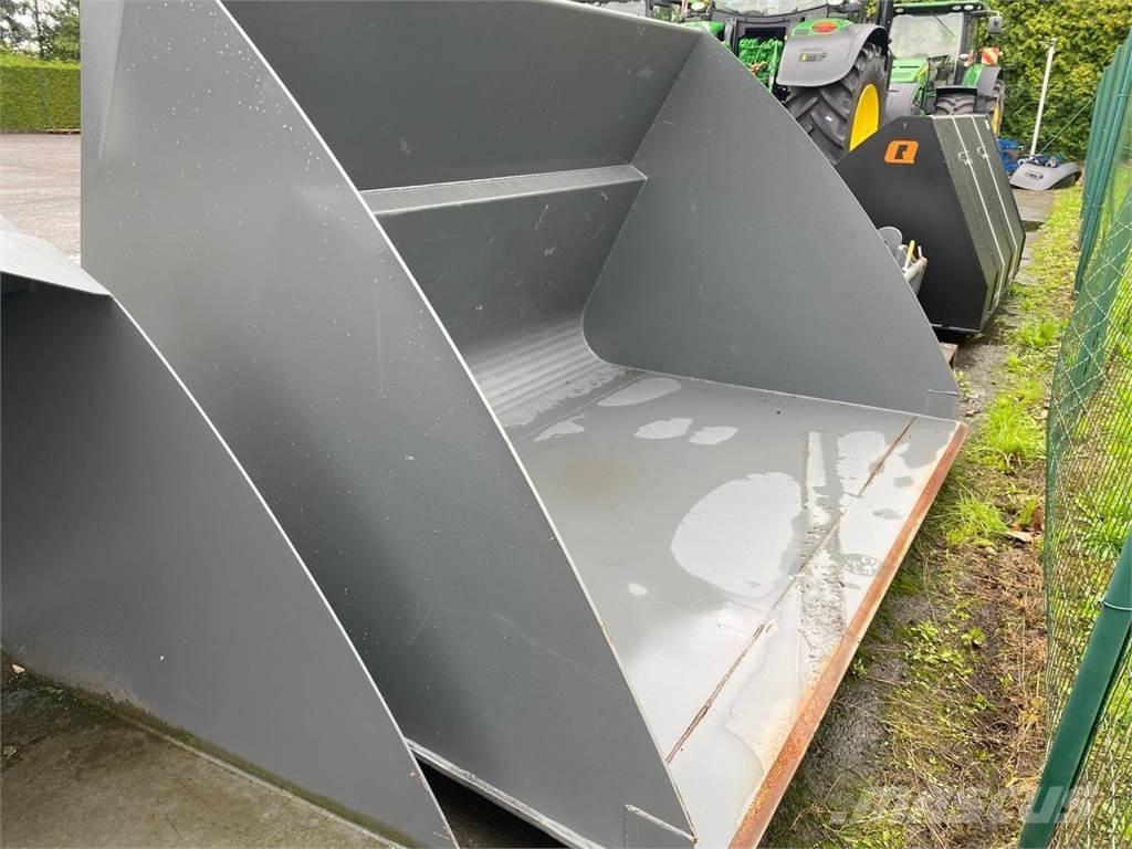 Kramer 2500 mm Etukuormaimen varusteet