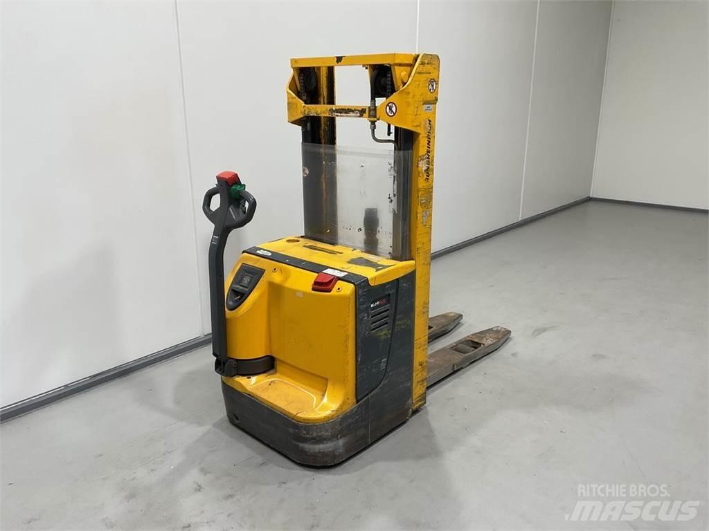 Jungheinrich EJC12 Ajettavat pinoamisvaunut