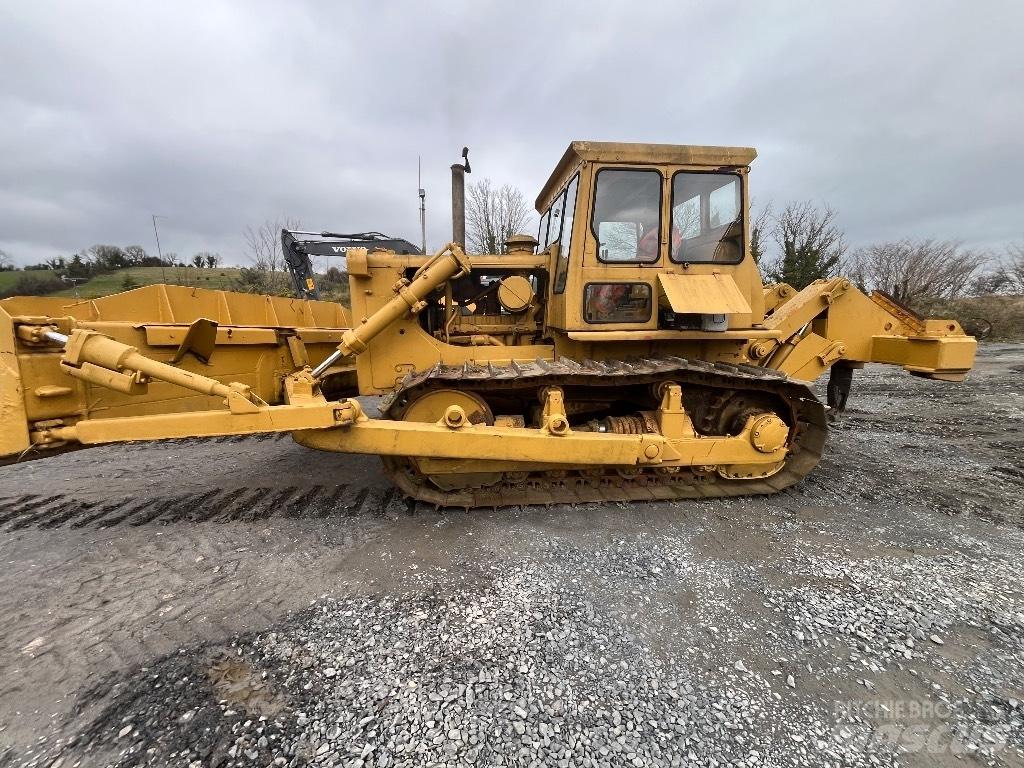CAT D 7 Telaketjupuskutraktorit