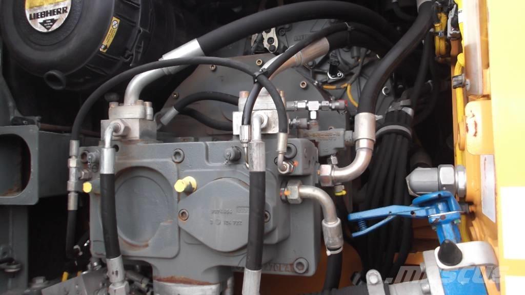 Liebherr R 906 LC Telakaivukoneet