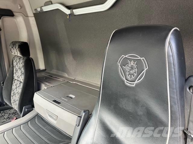 Scania P 370 Pressukapelli kuorma-autot