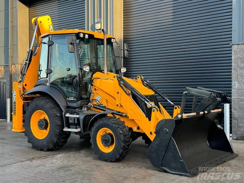 JCB 3 CX Kaivurikuormaajat