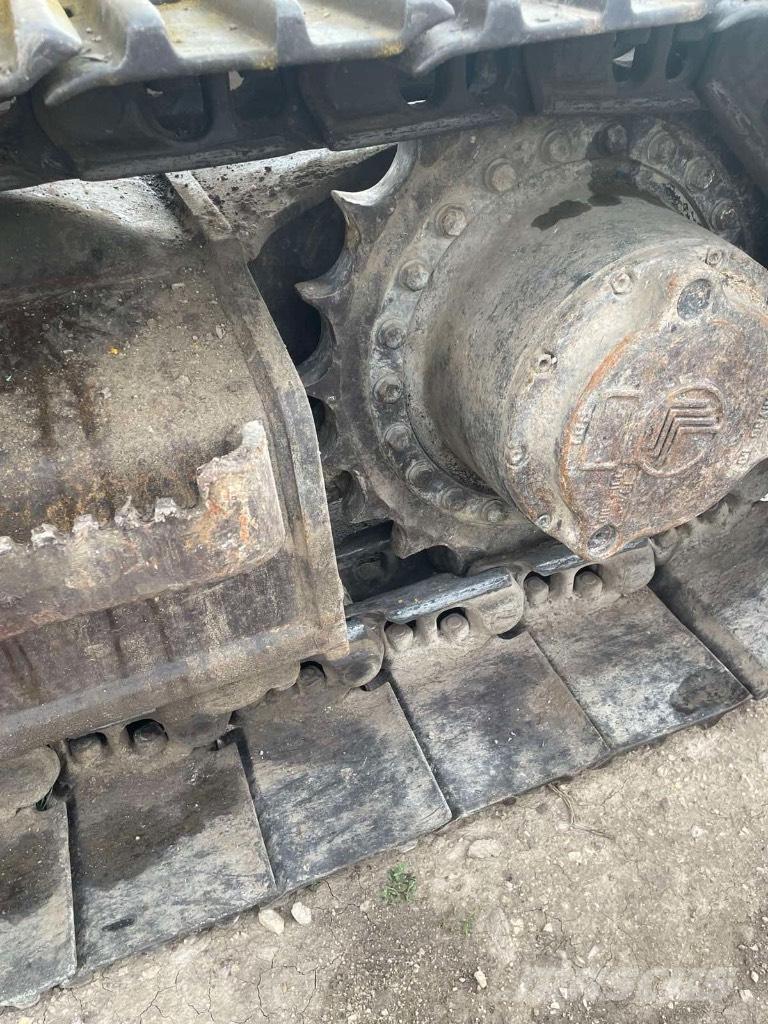 JCB JZ 235 LC Telakaivukoneet