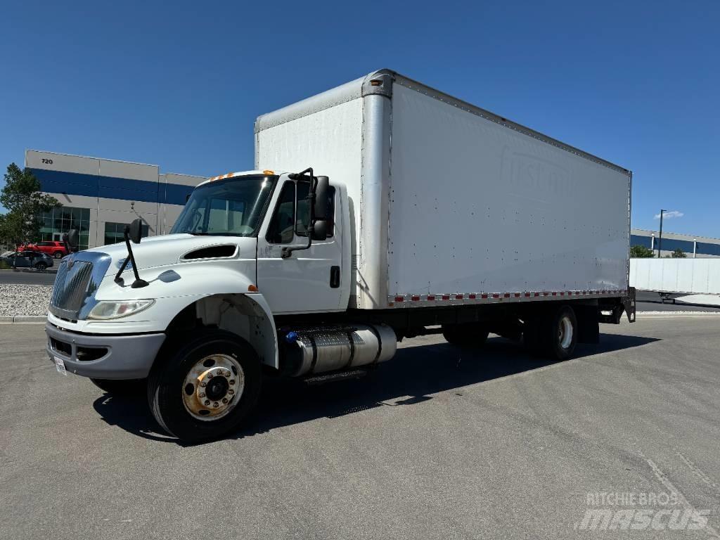 International 4300 Umpikorikuorma-autot