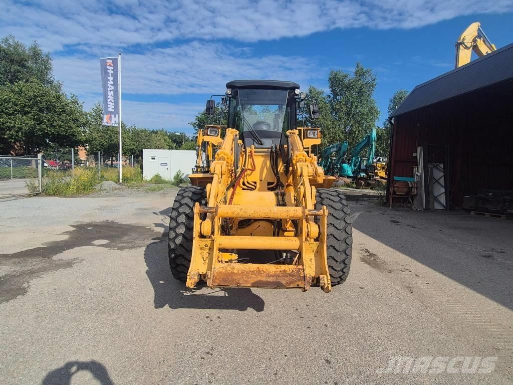 LiuGong 842 Pyöräkuormaajat