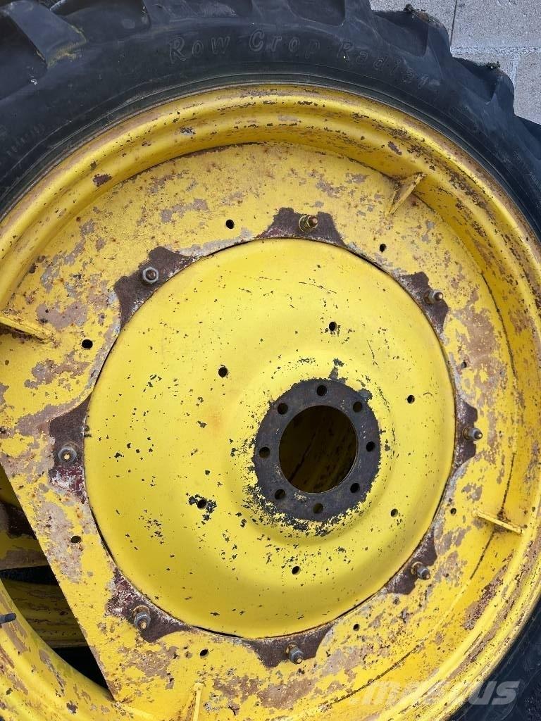 Alliance 230/95R44 Renkaat ja vanteet