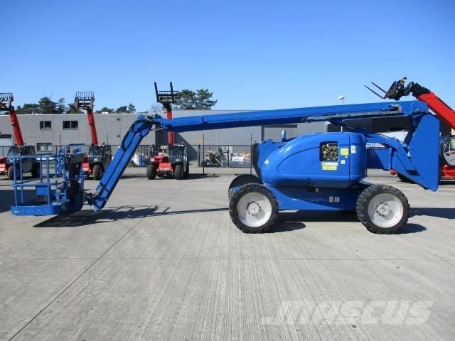 JLG 600 AJ (253) Pienikokoiset itseliikkuvat puominostimet
