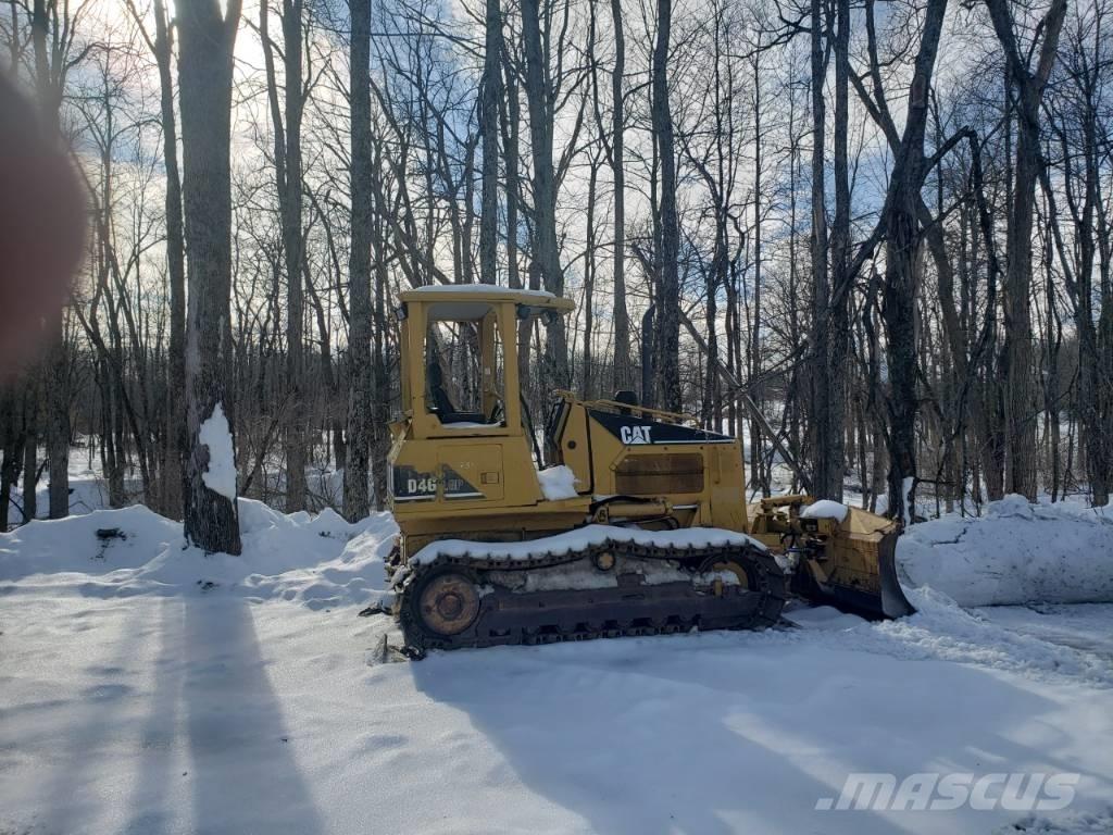CAT D 4 G Telaketjupuskutraktorit