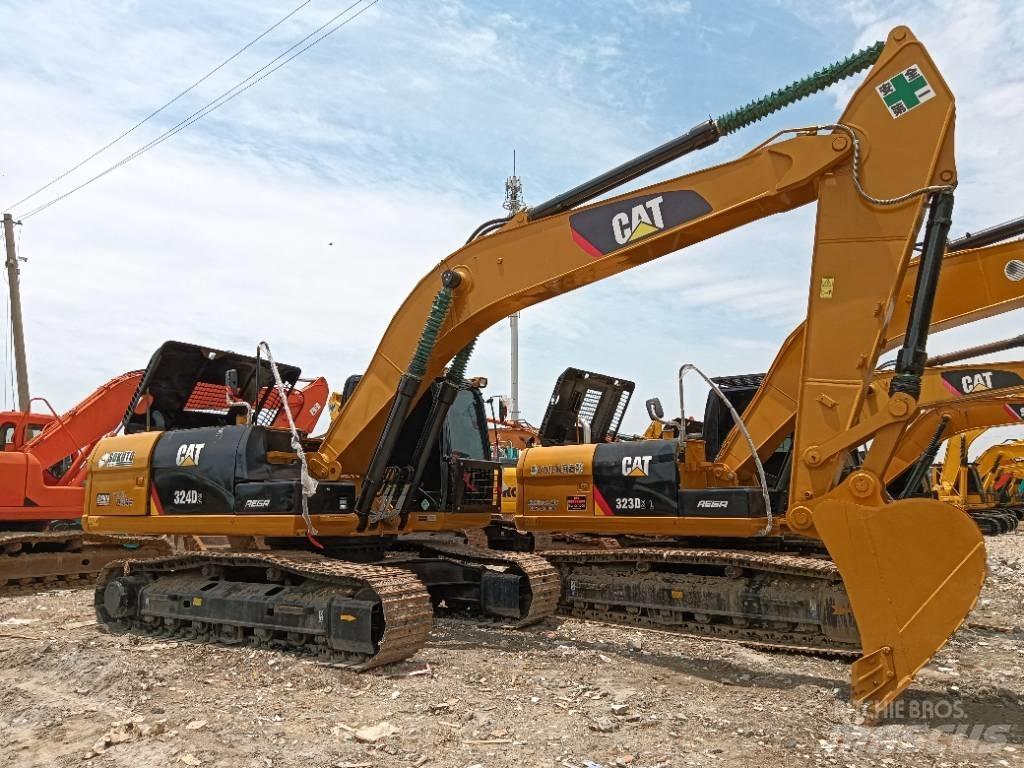 CAT 324D2 Midikaivukoneet 7t - 12t