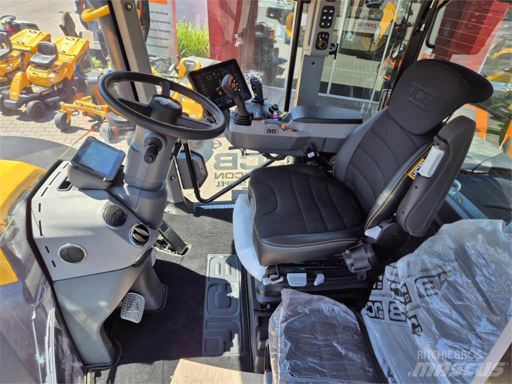 JCB FASTRAC 4220 Traktorit