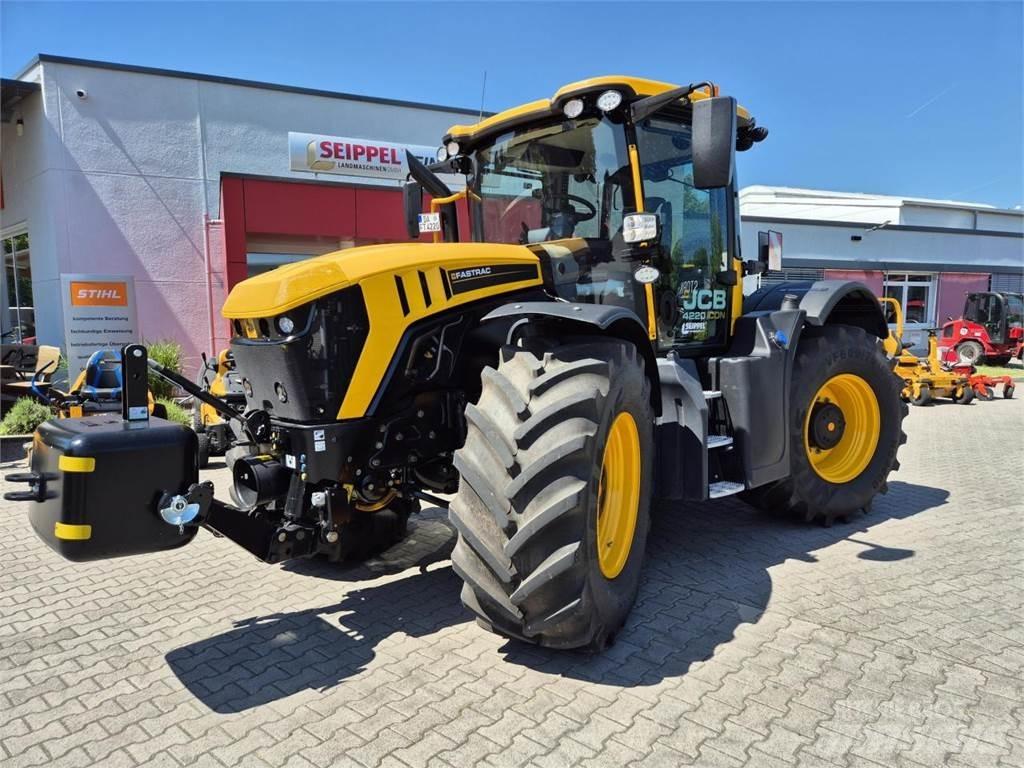 JCB FASTRAC 4220 Traktorit