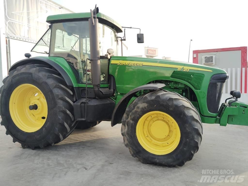 John Deere 8320 Traktorit