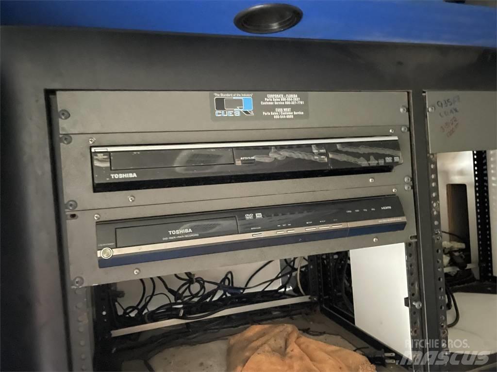 Ford F550 XL Muut koneet
