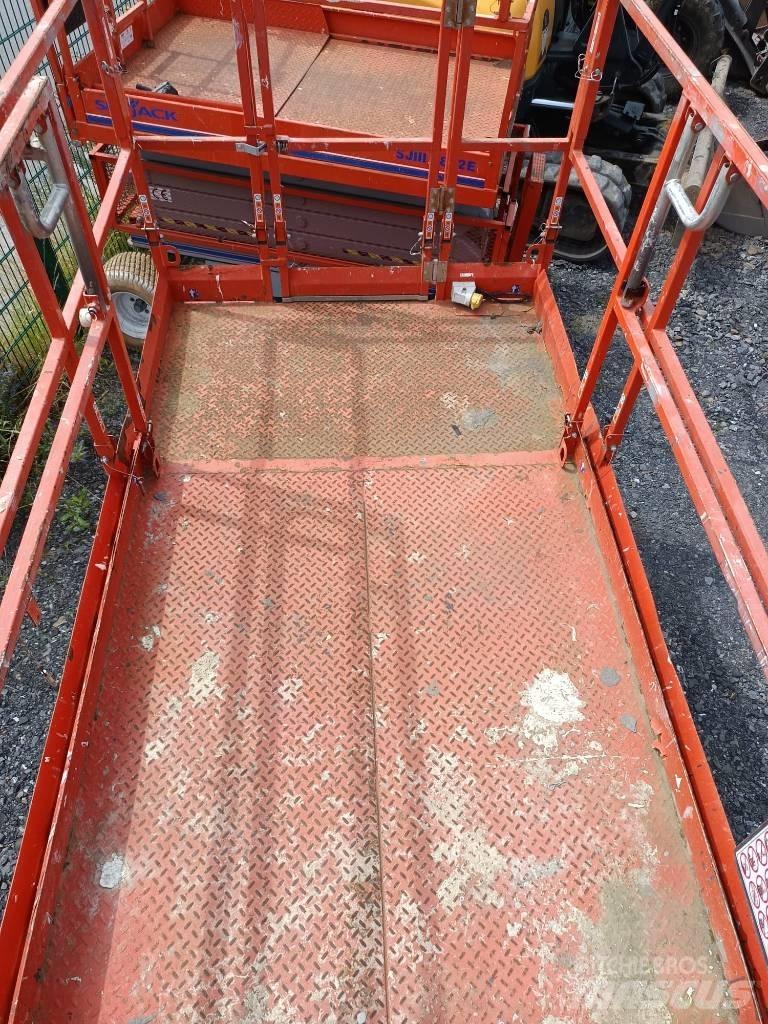 SkyJack SJ 6832 RTE Saksilavat