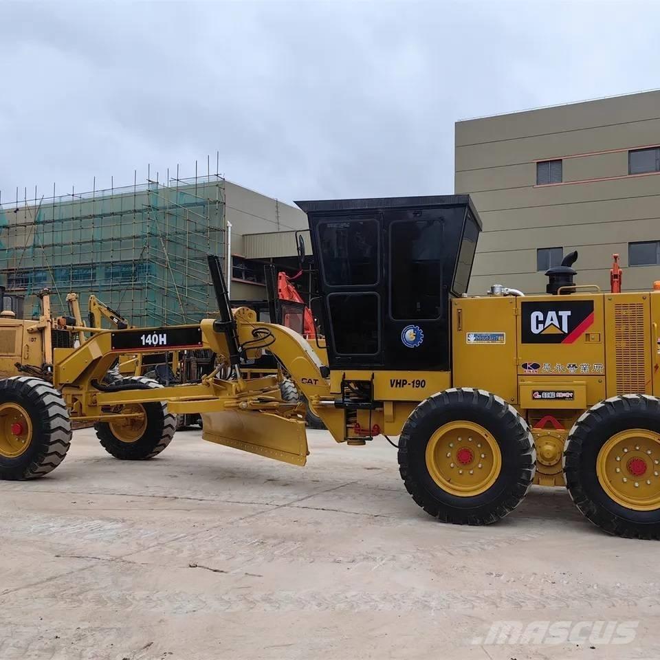 CAT 140H Tiehöylät