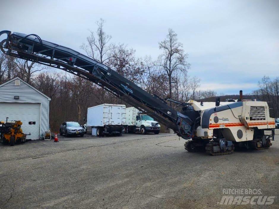 Wirtgen 120F Asfalttikoneiden varusteet