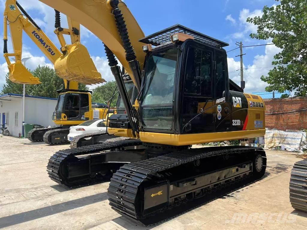CAT 323 D L Telakaivukoneet