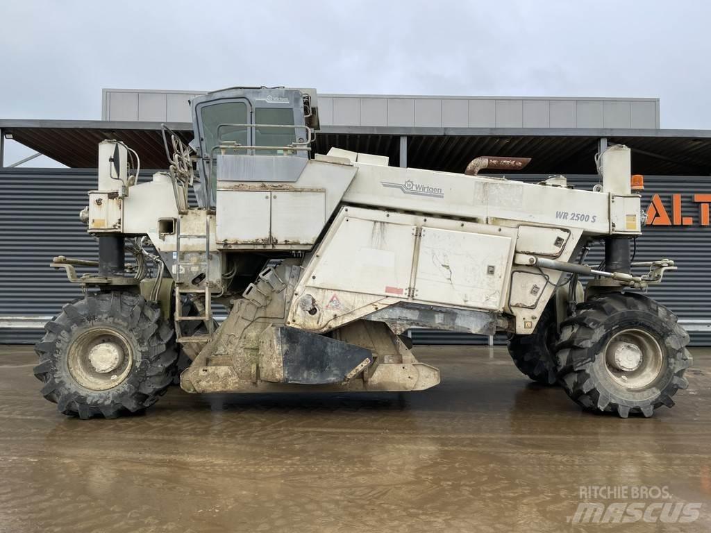 Wirtgen WR 2500S Asfaltin uusiokäyttölaitteet