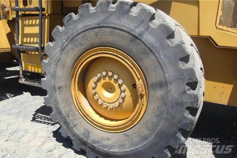 CAT 938H Pyöräkuormaajat