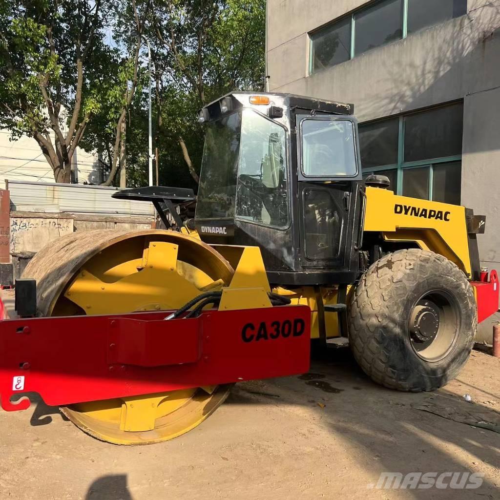 Dynapac CA 30 D Yksivalssijyrät