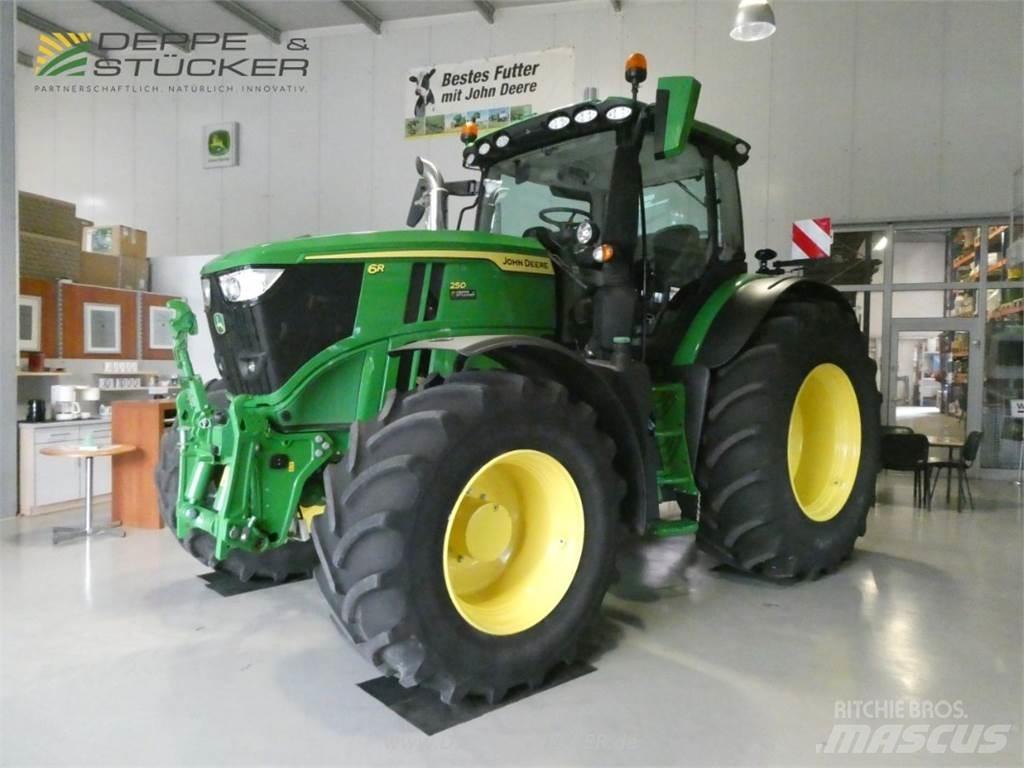 John Deere 6R 250 Traktorit