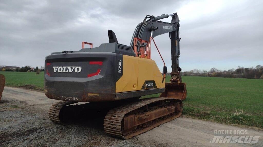Volvo EC250EL Telakaivukoneet