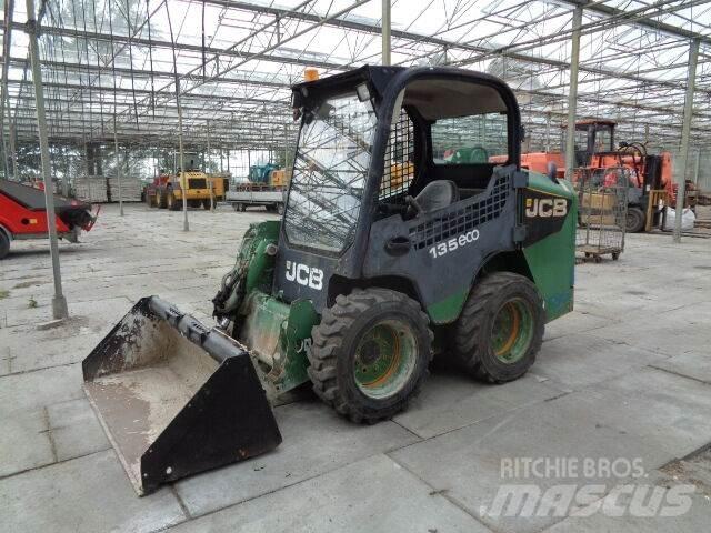 JCB 135 R Liukuohjatut kuormaajat