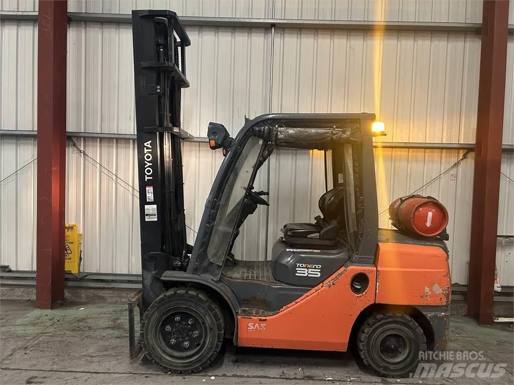 Toyota 02-8FGJF35 Nestekaasutrukit
