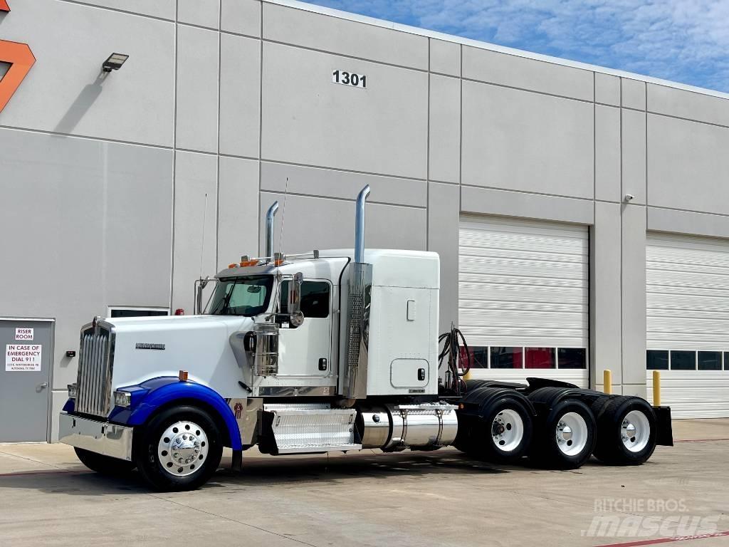Kenworth W 900 Vetopöytäautot