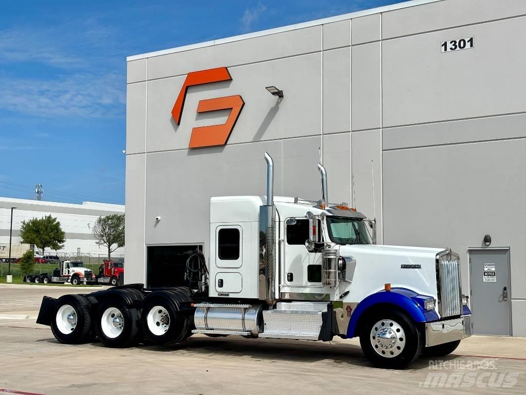 Kenworth W 900 Vetopöytäautot