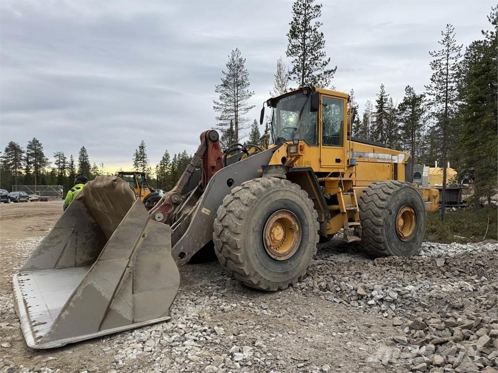 Volvo L220D Pyöräkuormaajat