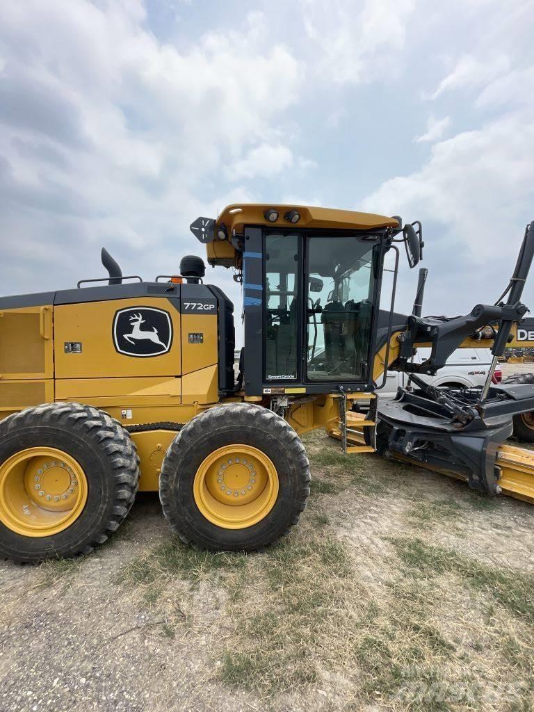 John Deere 772 GP Tiehöylät