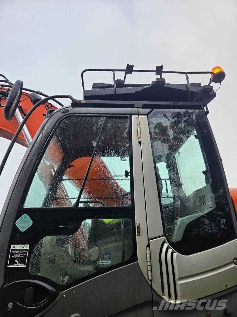 Hitachi ZX 210 LC-3 Telakaivukoneet