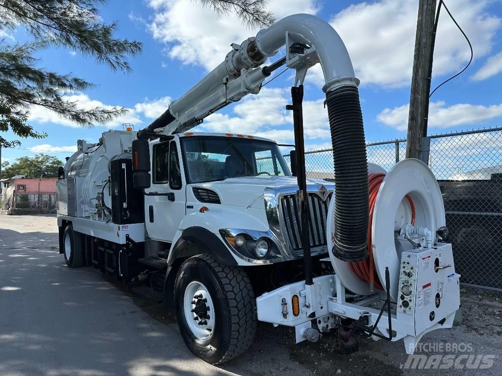 International 7400 Paine-/imuautot