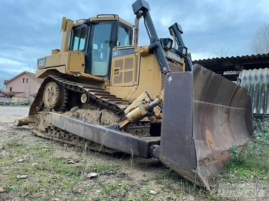 CAT D 6 T XL Telaketjupuskutraktorit