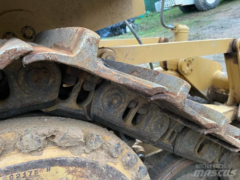 CAT D 6 T XL Telaketjupuskutraktorit