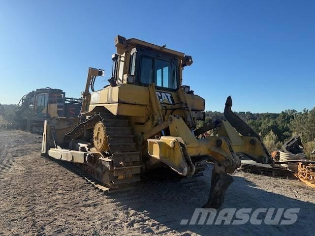 CAT D 6 T XL Telaketjupuskutraktorit