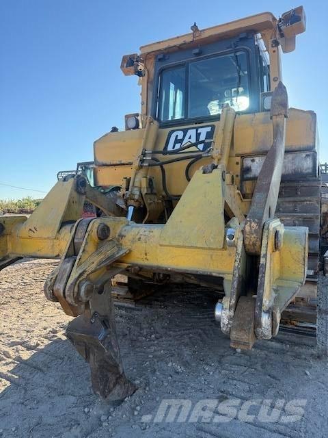 CAT D 6 T XL Telaketjupuskutraktorit