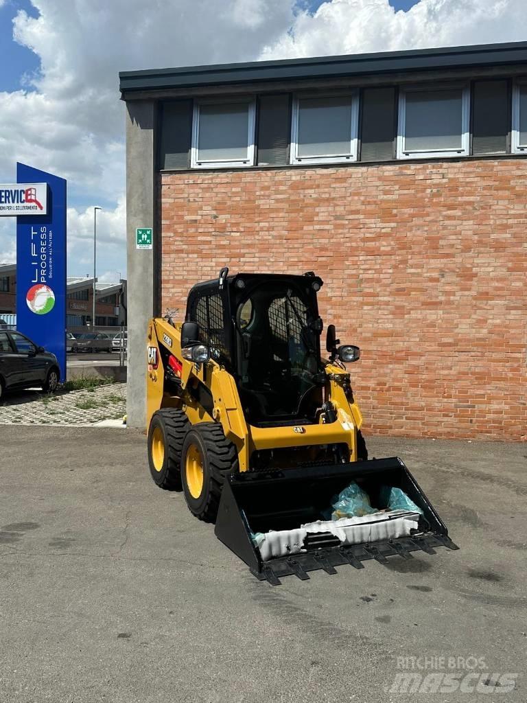 CAT 226D3 Liukuohjatut kuormaajat