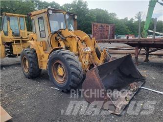 CAT 922 B Pyöräkuormaajat