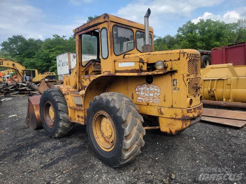 CAT 922 B Pyöräkuormaajat